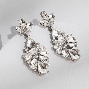 Olive + Piper “Dakota” drop earrings